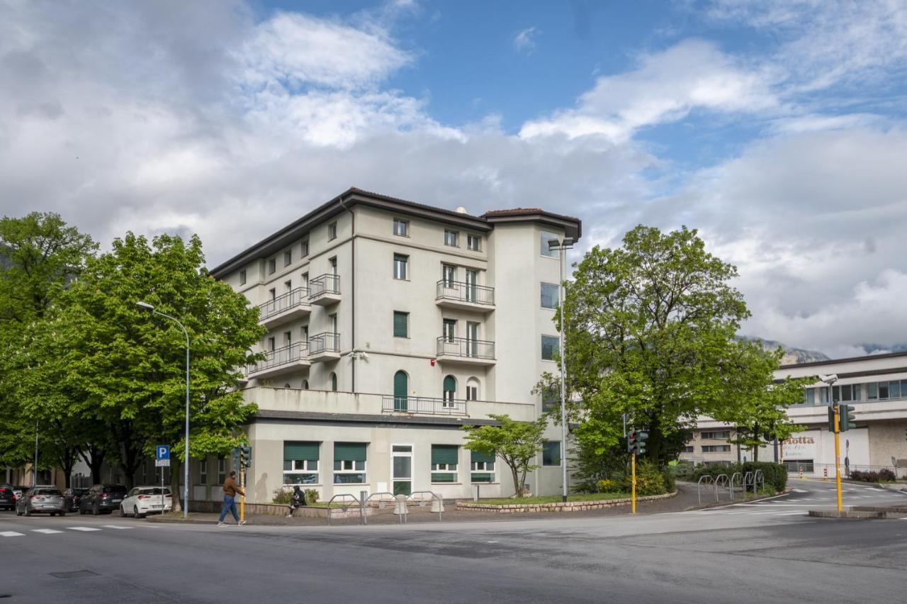 Ostello Giovane Europa Di Trento Exteriör bild
